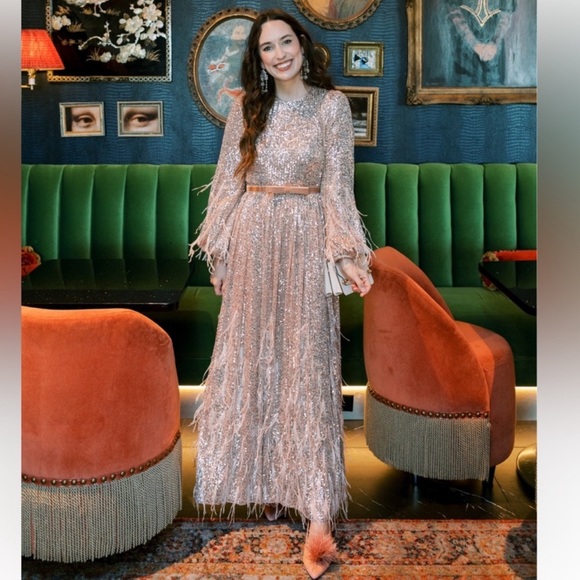 Formal dress - Picture 1 of 10